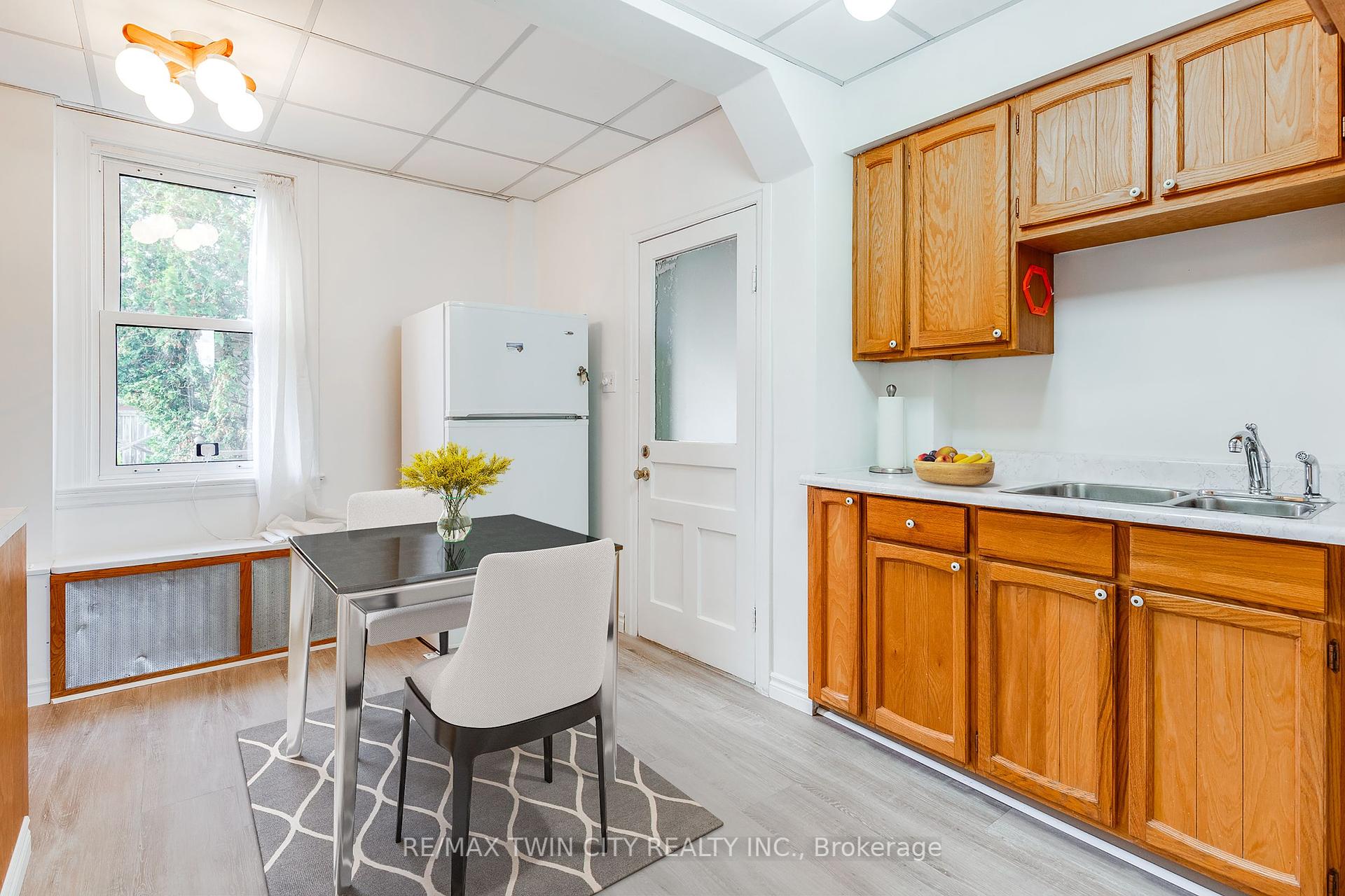 4 Bedrooms Other at 45 East Bend, Hamilton For sale
