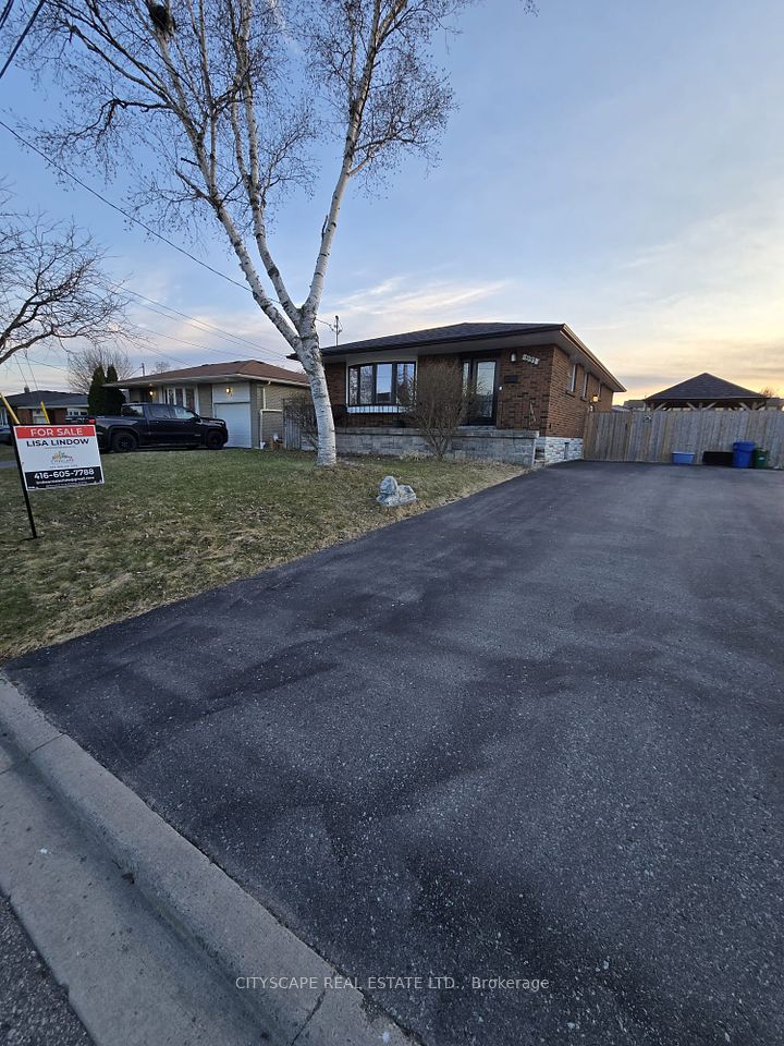891 Curtis Crescent, Cobourg, ON K9A 2W2