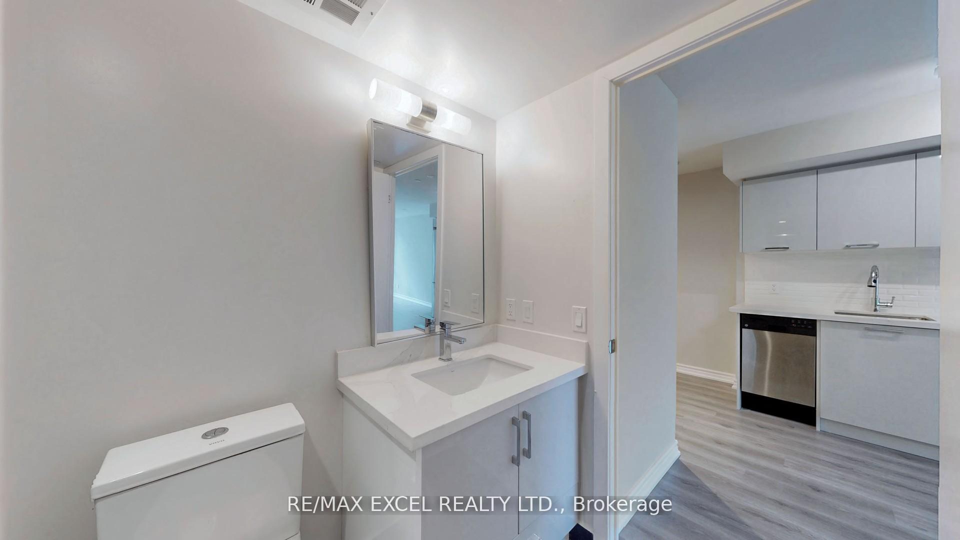 2 Bedrooms Condo at 87 Peter, Toronto For sale
