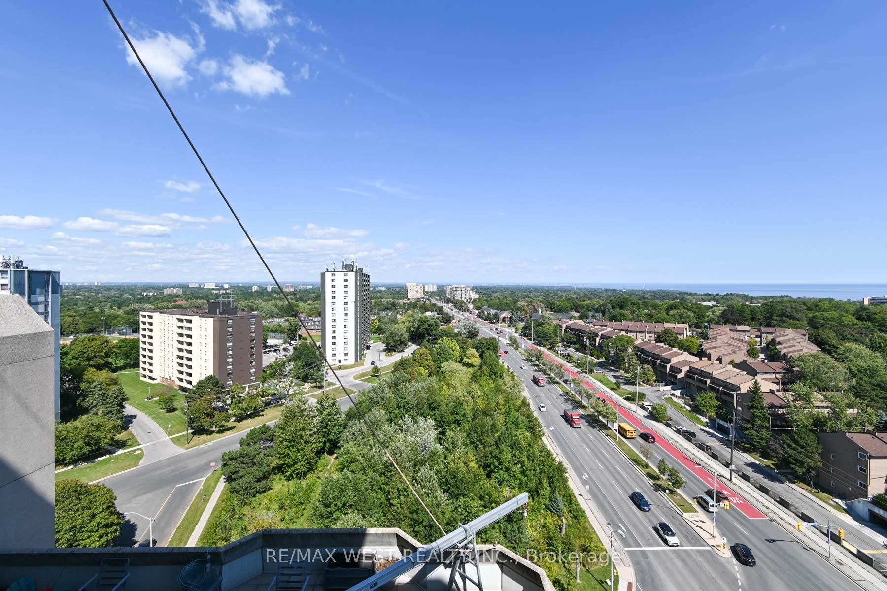 2 Bedrooms Condo at 3233 Eglinton,  Toronto For sale