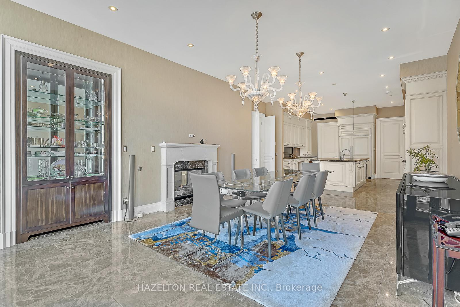 4 Bedrooms Condo at 118 Yorkville, Toronto For sale