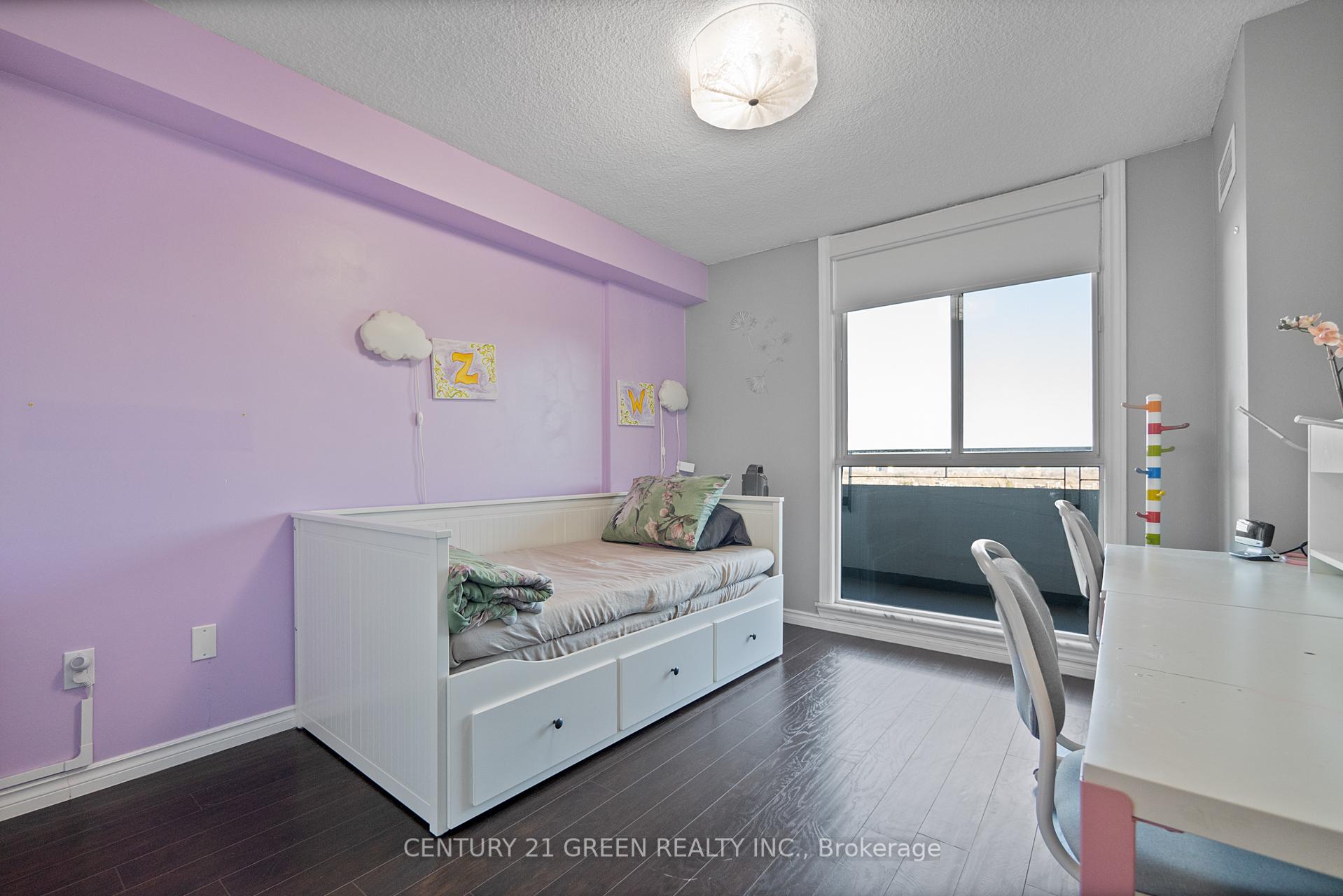 4 Bedrooms Condo at 1300 Mississauga Valleys, Mississauga For sale