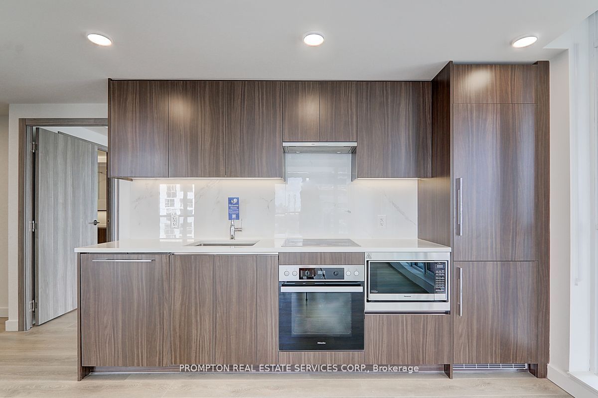 38 Widmer Street, #1111