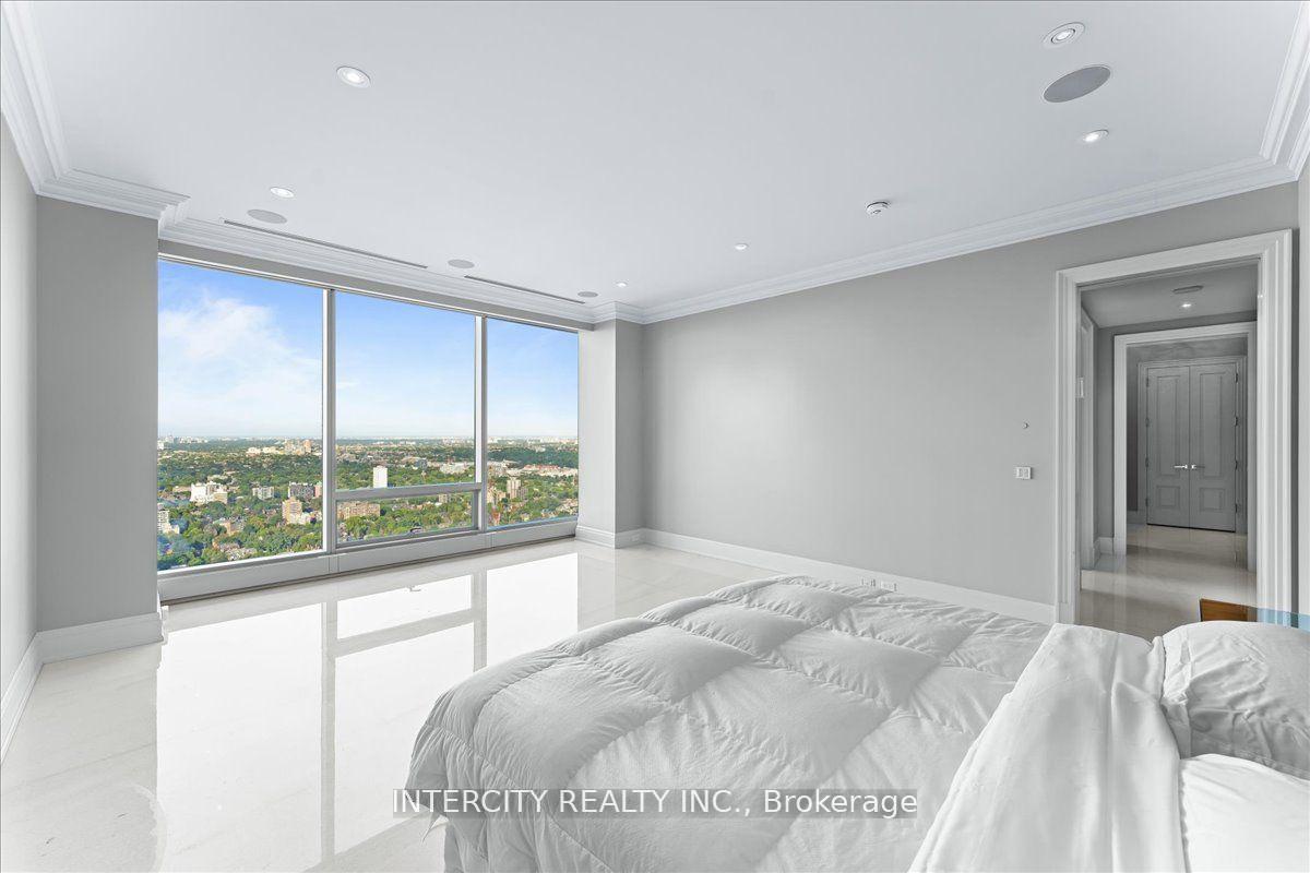 3 Bedrooms Condo at 50 Yorkville, Toronto For sale