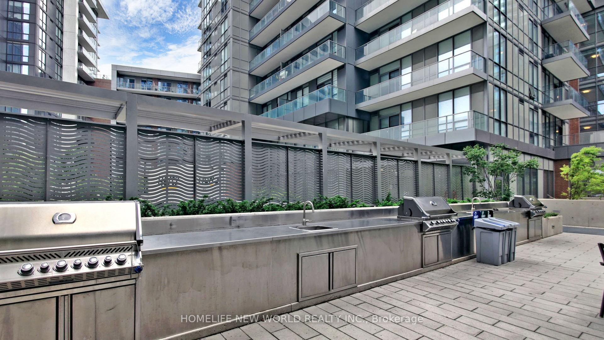 3 Bedrooms Condo at 32 Forest Manor, Toronto For sale