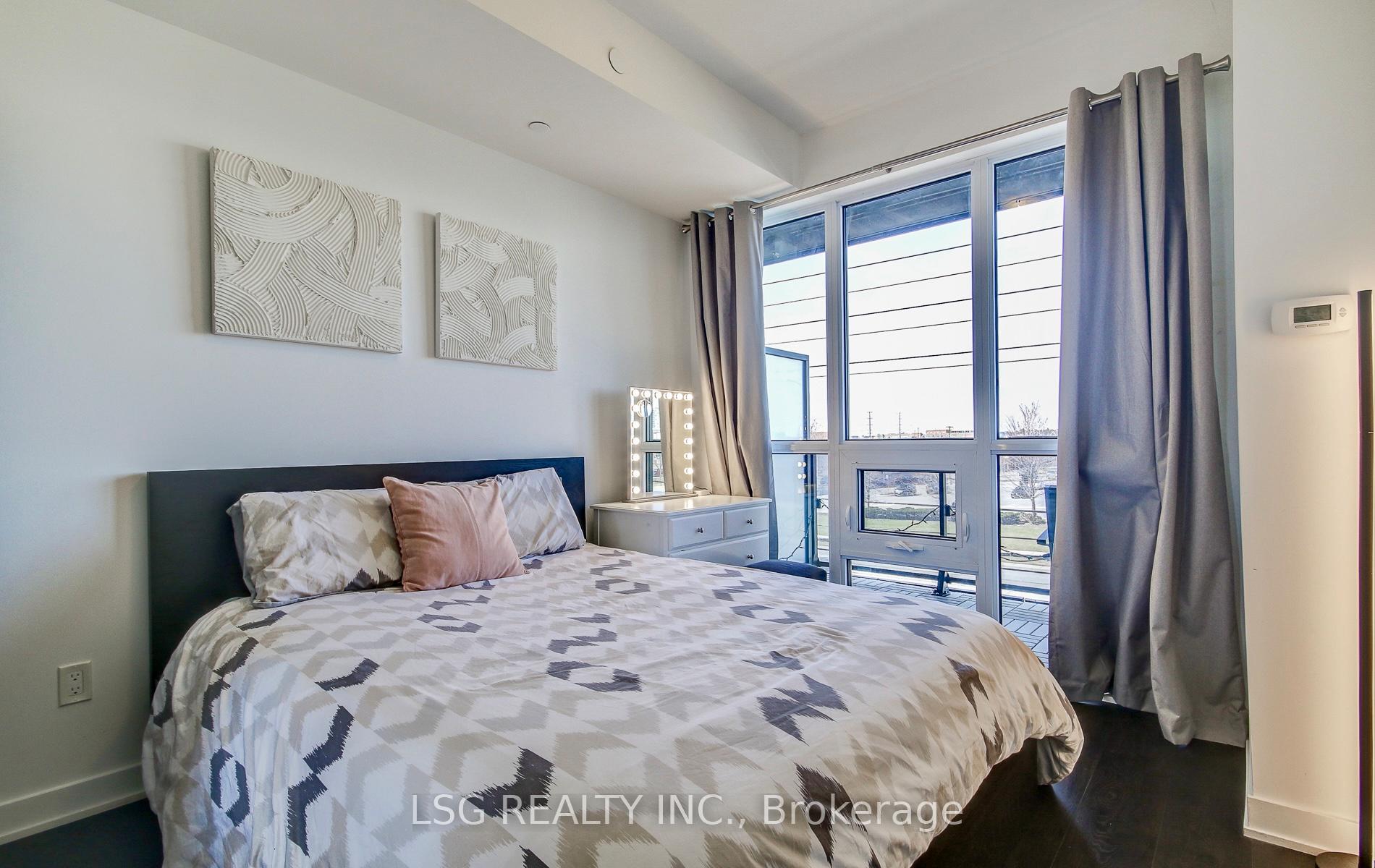 2 Bedrooms Condo at 4655 Glen Erin,  Mississauga For sale
