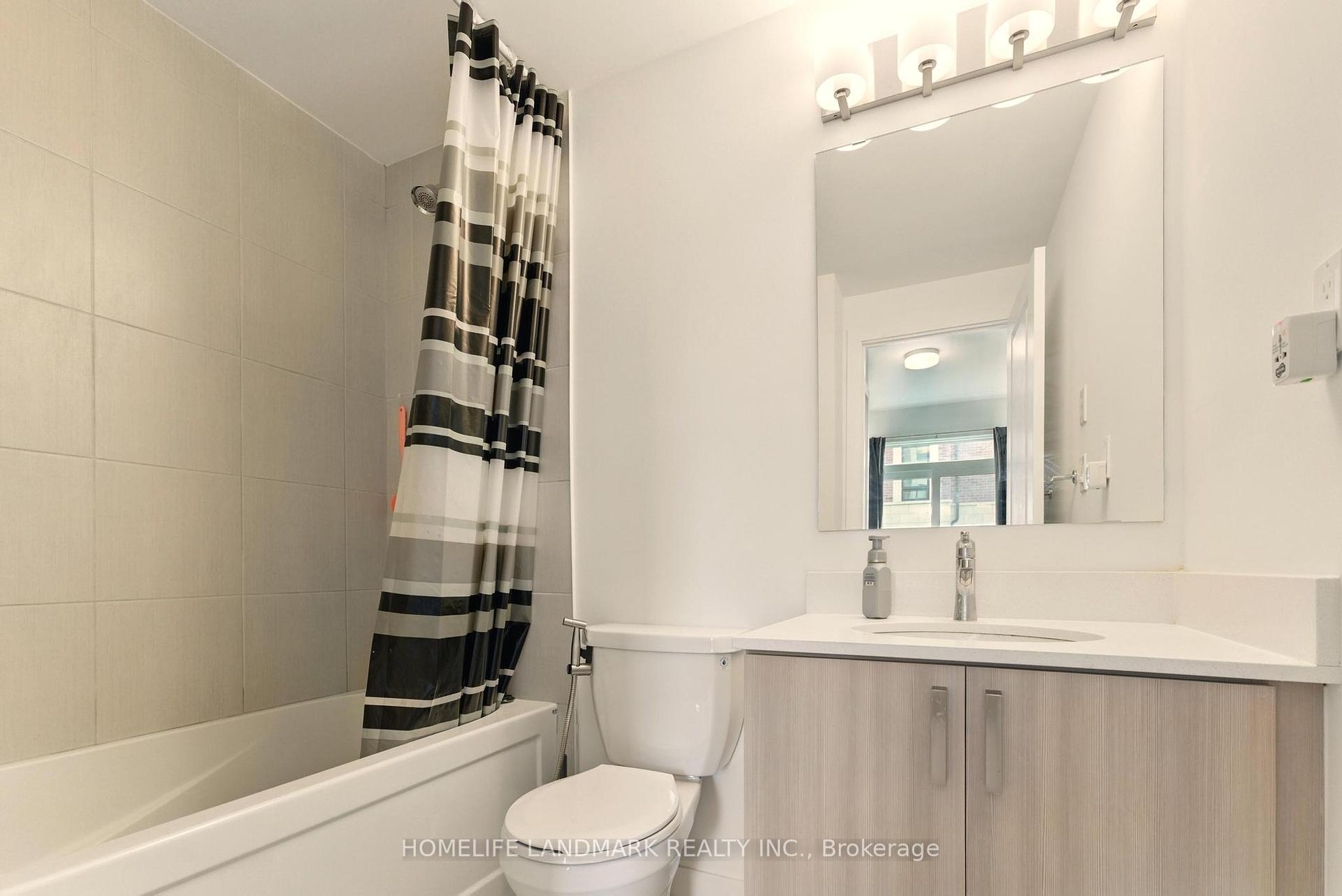 2 Bedrooms Condo at 4015 Hickory,  Mississauga For sale
