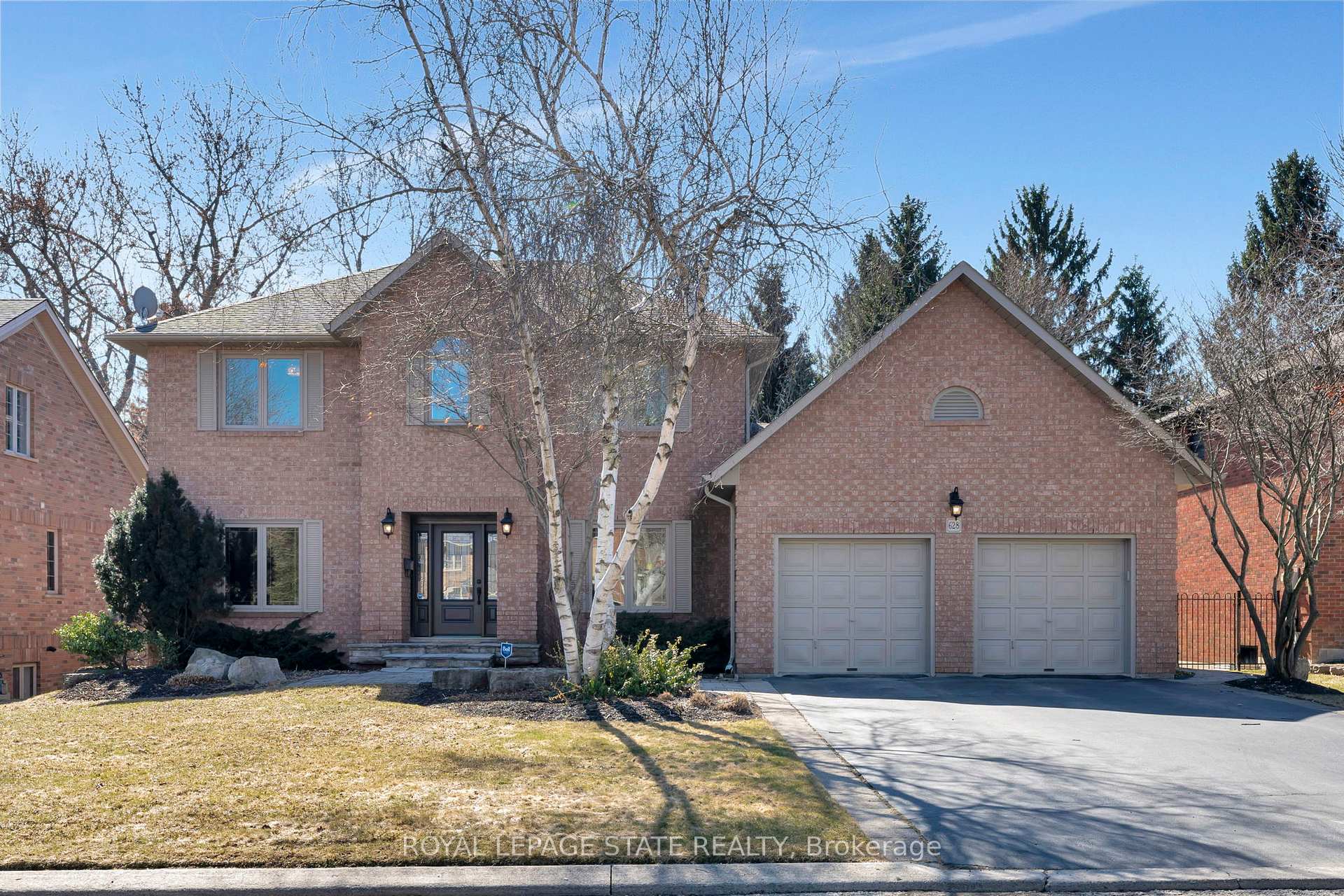 628 Highvalley Road, Hamilton, ON L9G 3X3