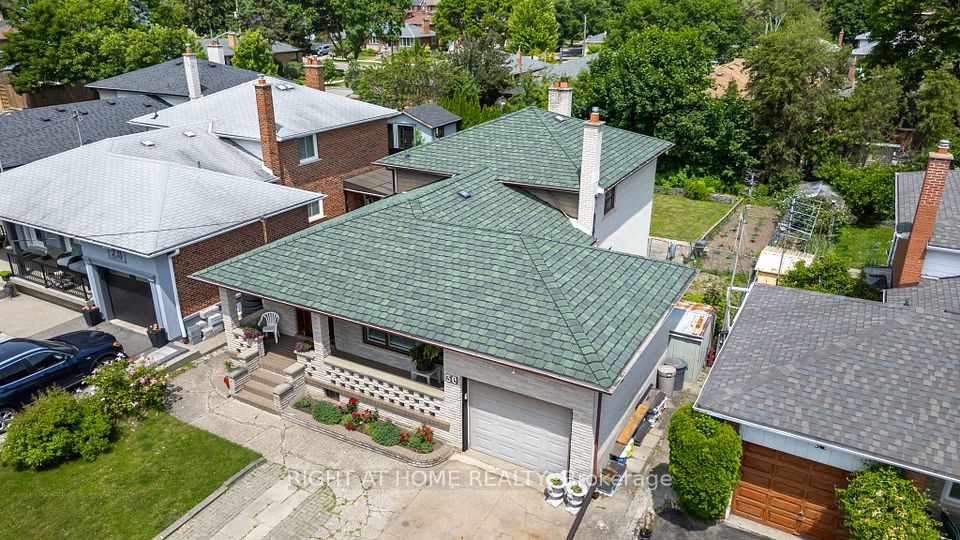 30 Hawthorne