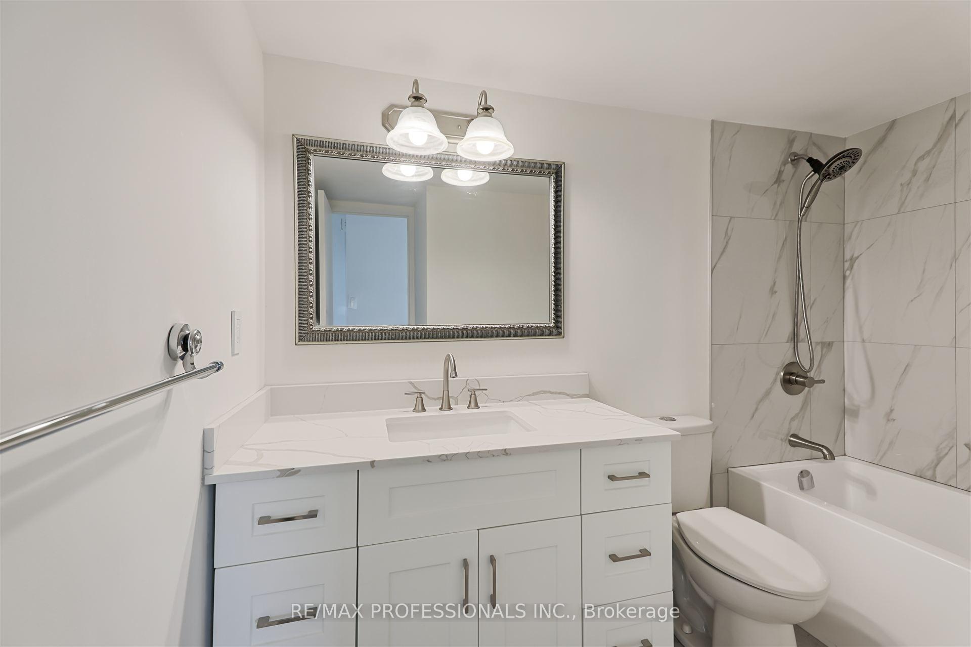 3 Bedrooms Condo at 11 Neilson, Toronto For sale