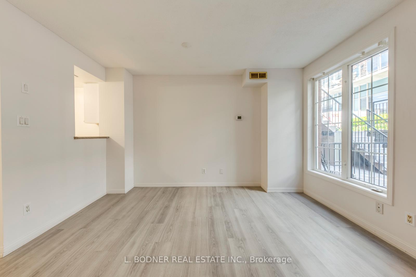 1 Bedroom Condo at 70 Douro, Toronto For sale