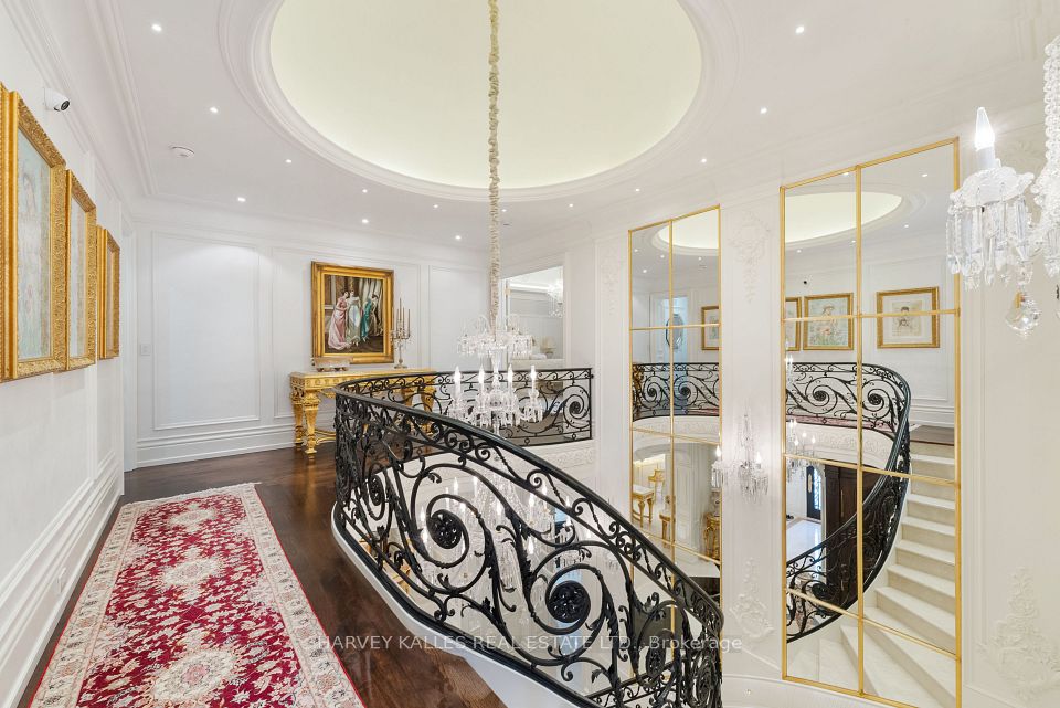 215 Strathallan Wood