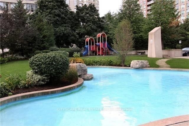 1 Elm Drive W, #1812