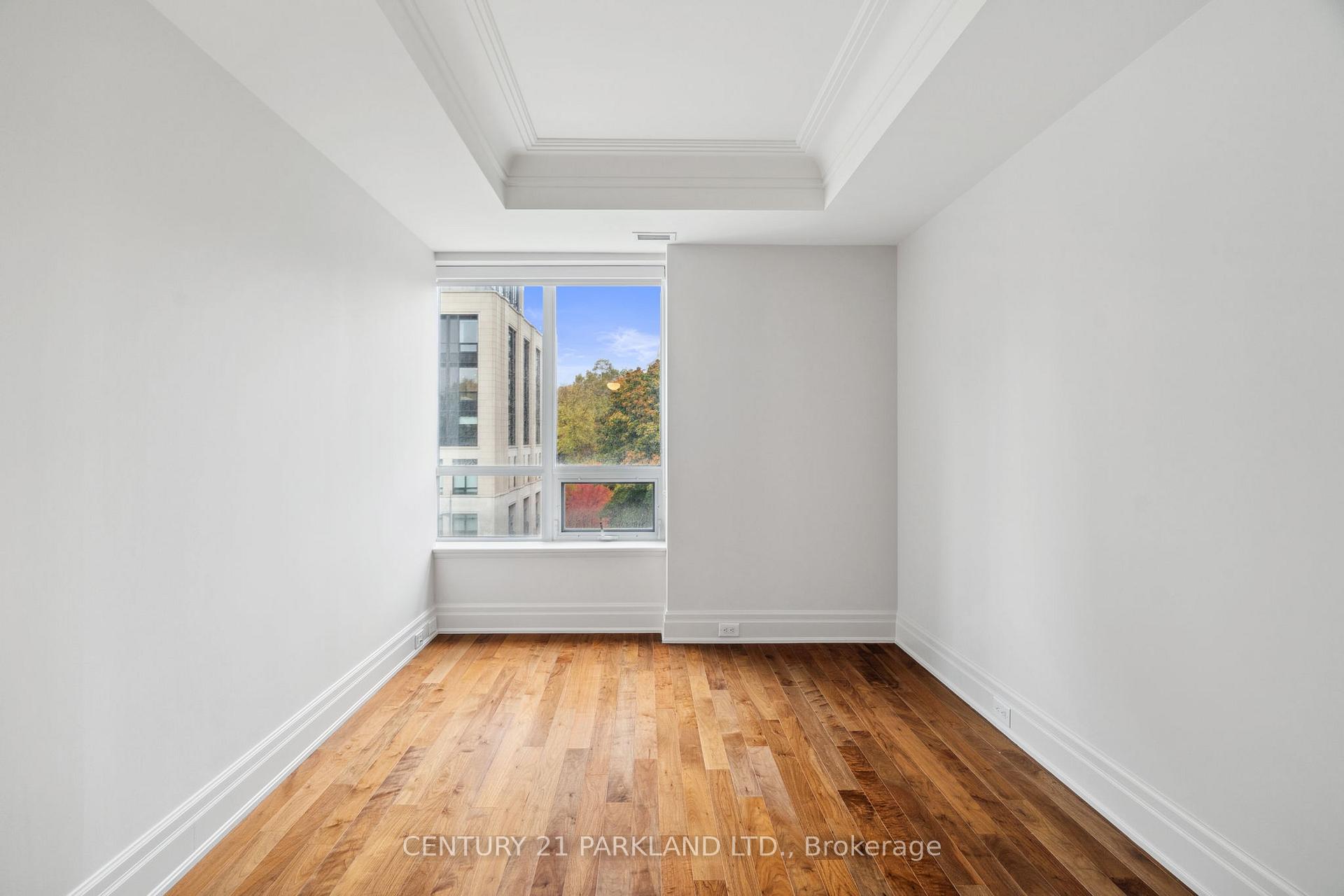 2 Bedrooms Condo at 155 St Clair, Toronto For sale