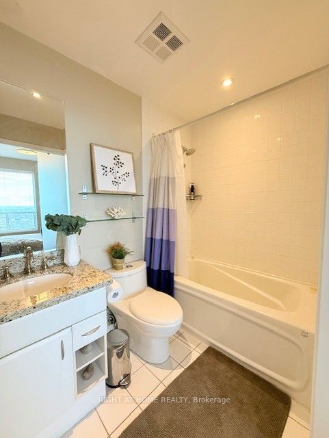 38 Lee Centre Drive, #PH507