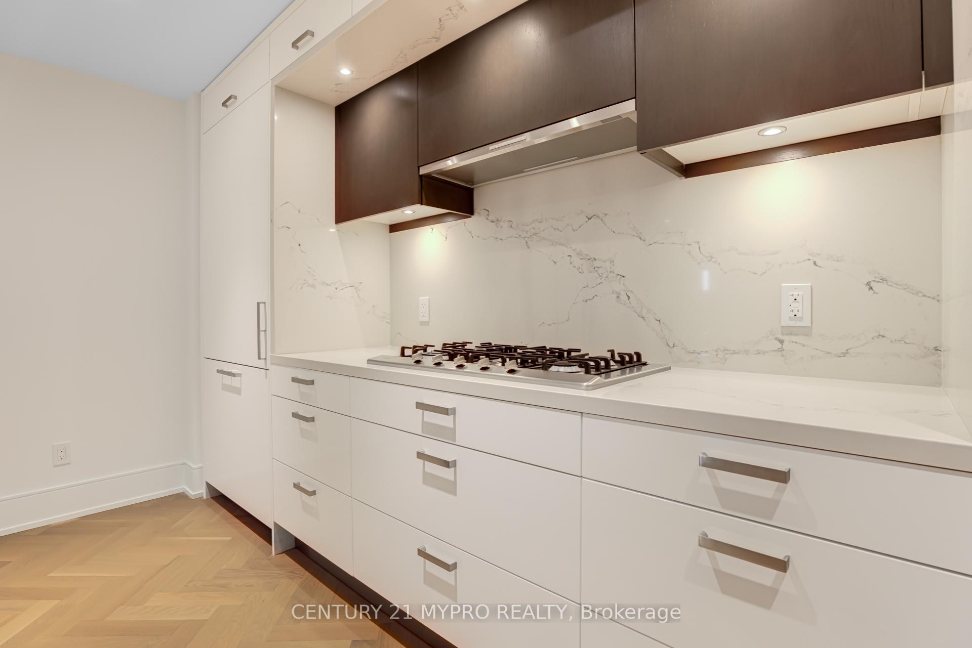 3 Bedrooms Condo at 455 Wellington,  Toronto For sale