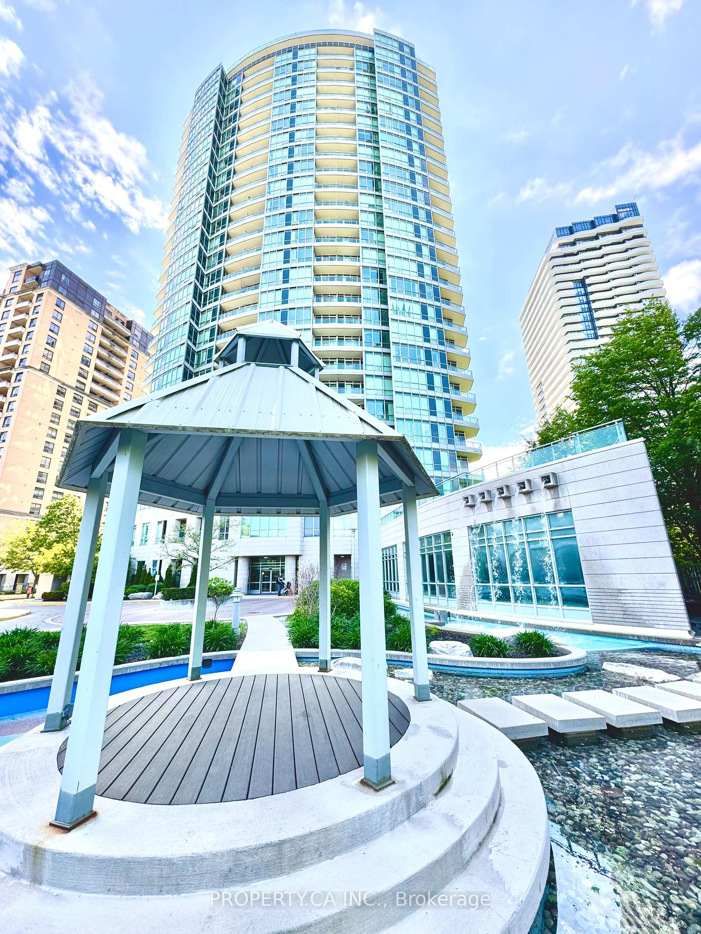 2 Bedrooms Condo at 60 Byng, Toronto For sale