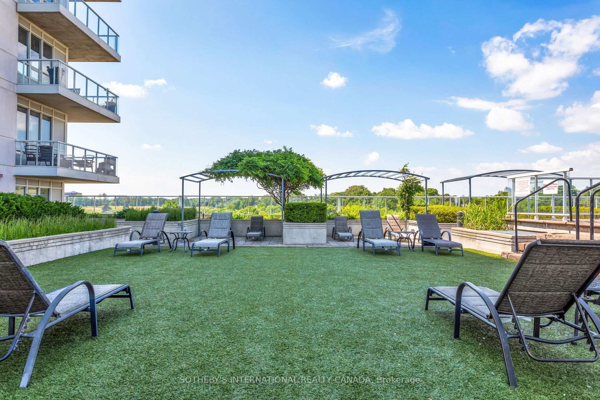 2 Bedrooms Condo at 3865 Lake Shore, Toronto For sale
