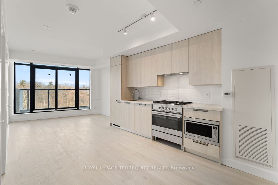 160 Kingsway