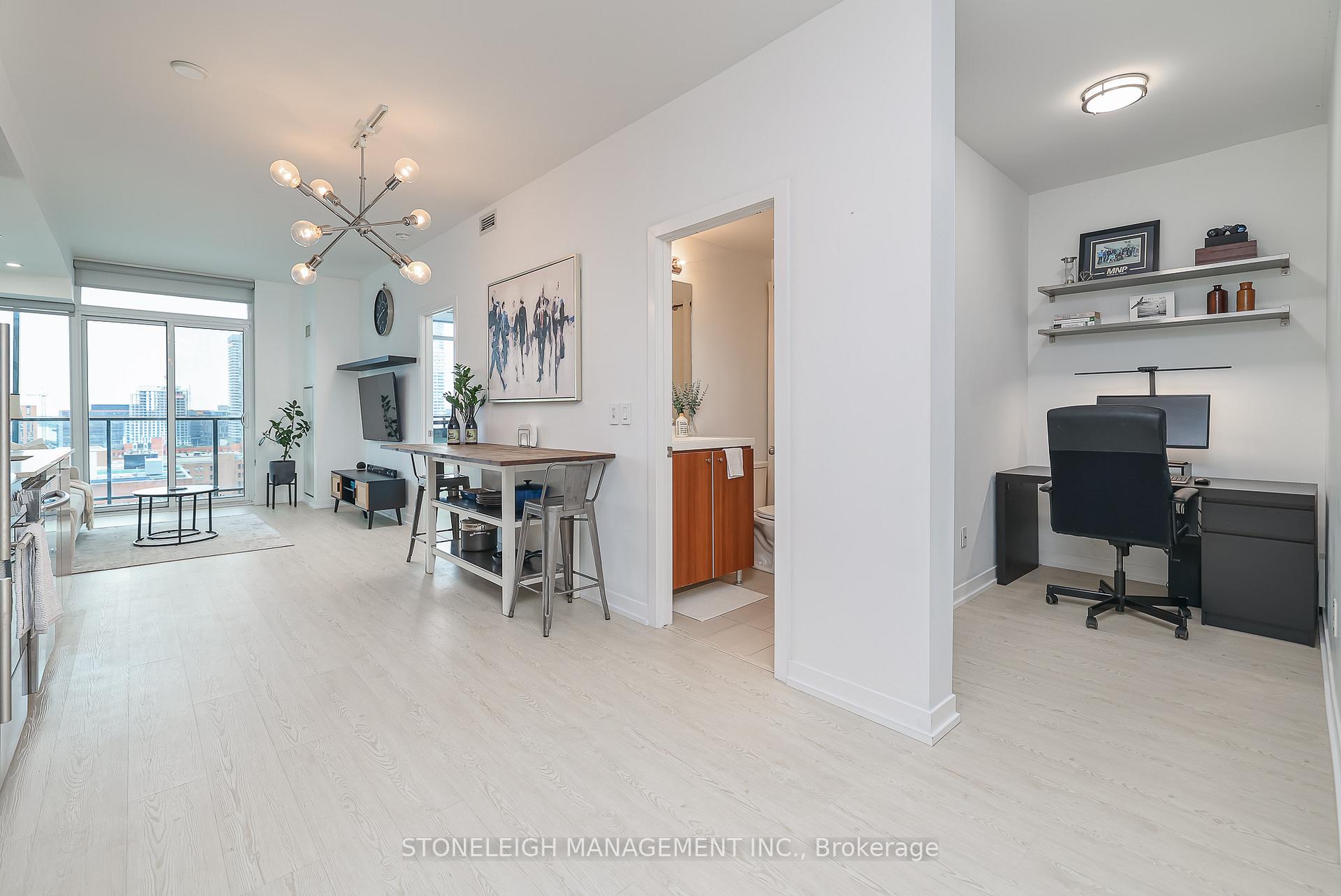 2 Bedrooms Condo at 105 George,  Toronto For sale