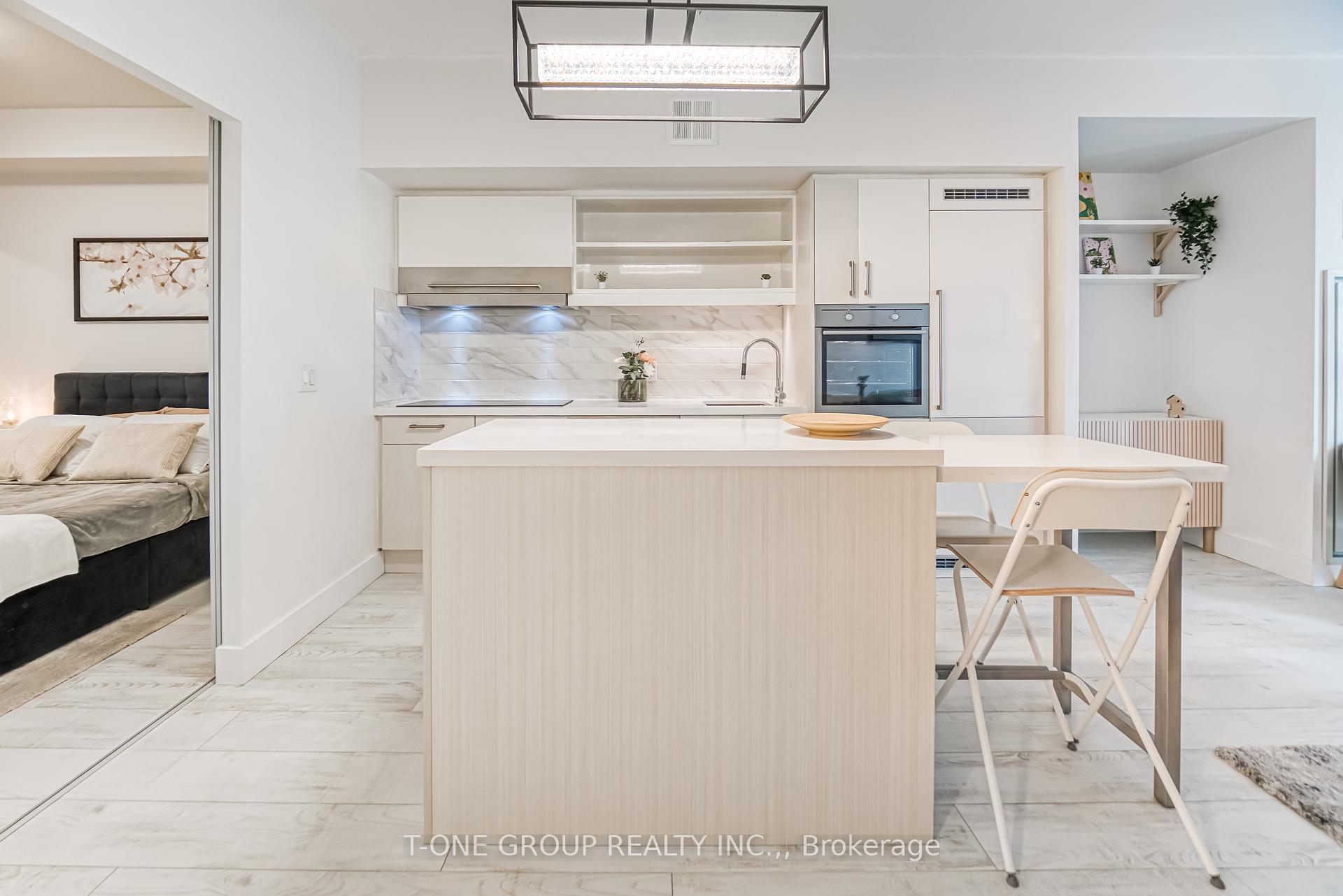 1 Bedroom Condo at 39 Sherbourne, Toronto For sale