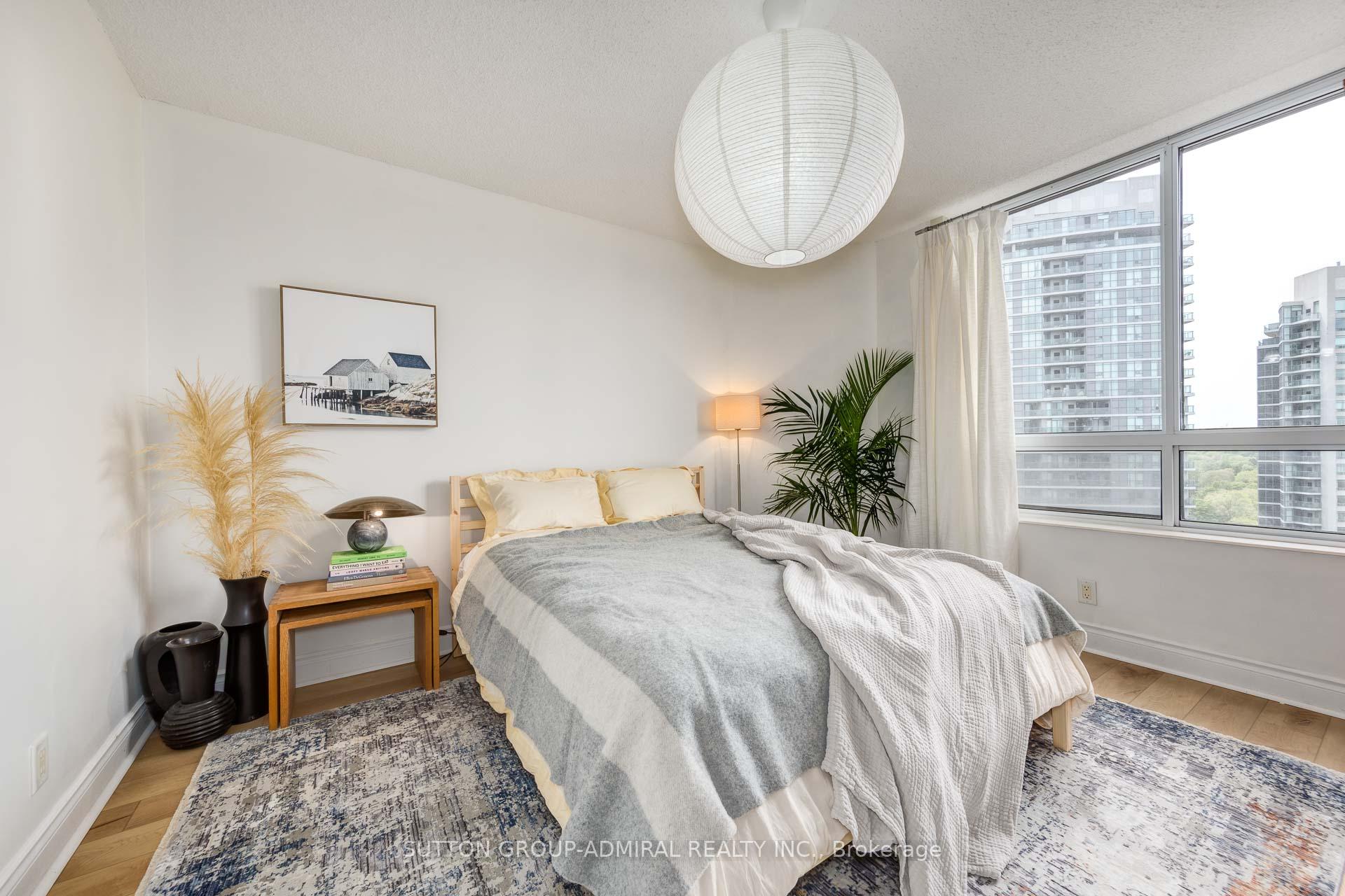 2 Bedrooms Condo at 78 Harrison Garden, Toronto For sale