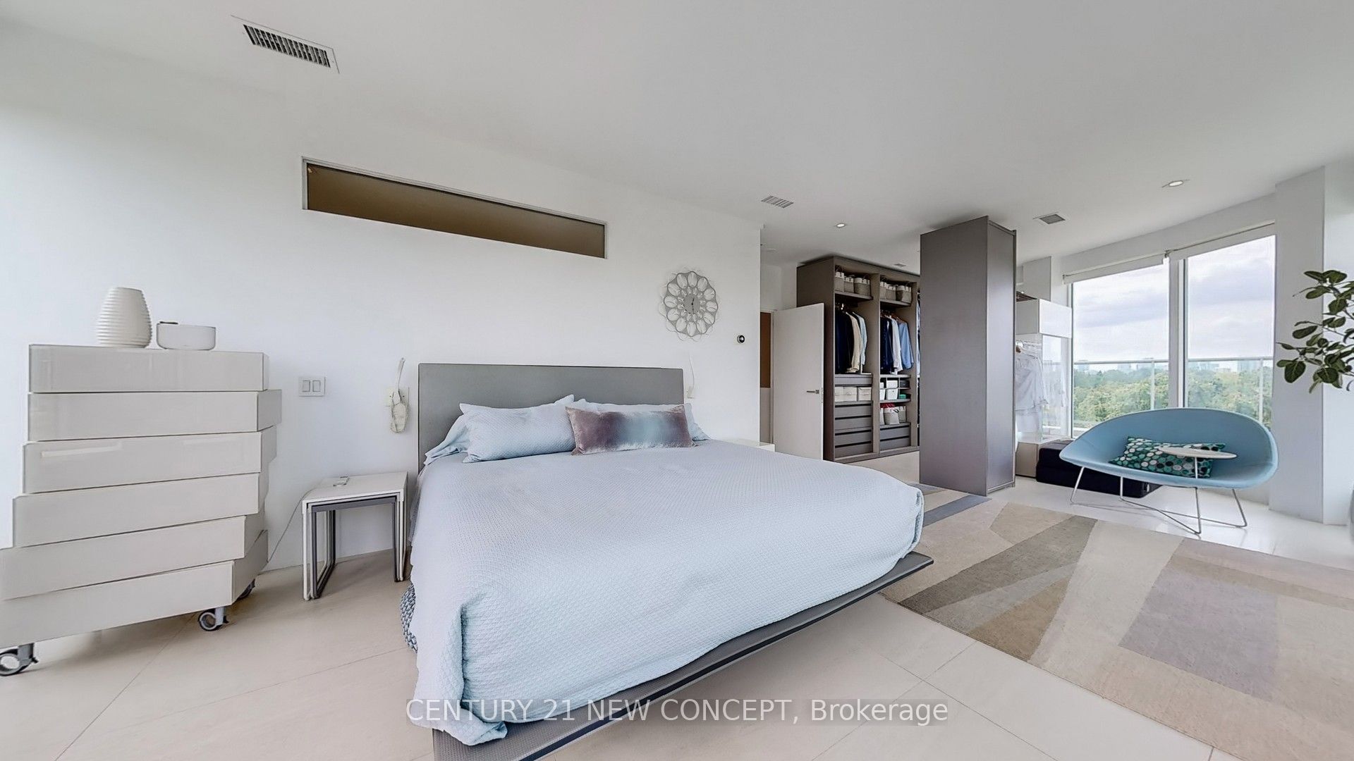 1 Watergarden Way N, #501