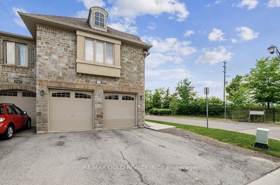 2317 Stone Glen
