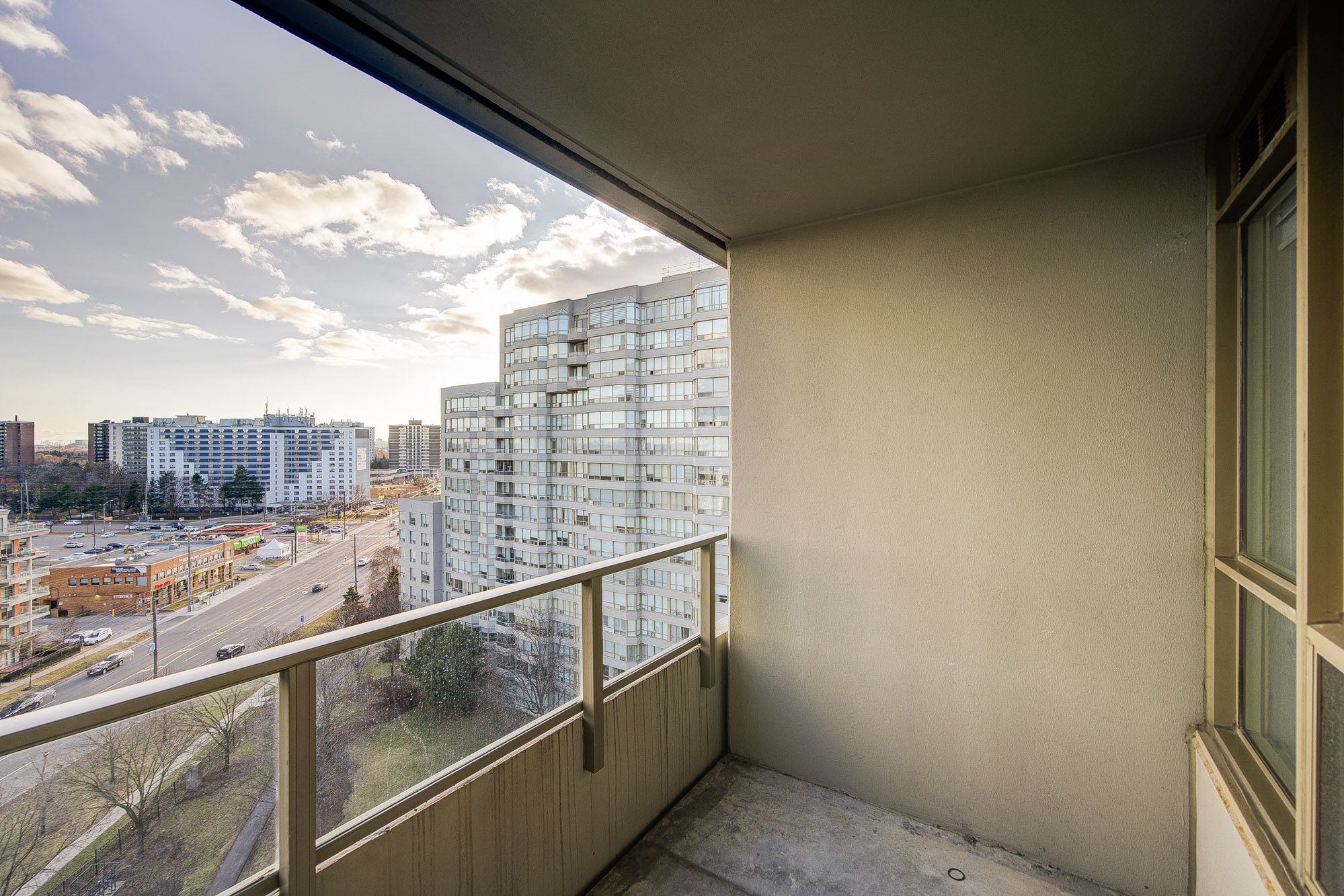 11 Townsgate Drive 1204