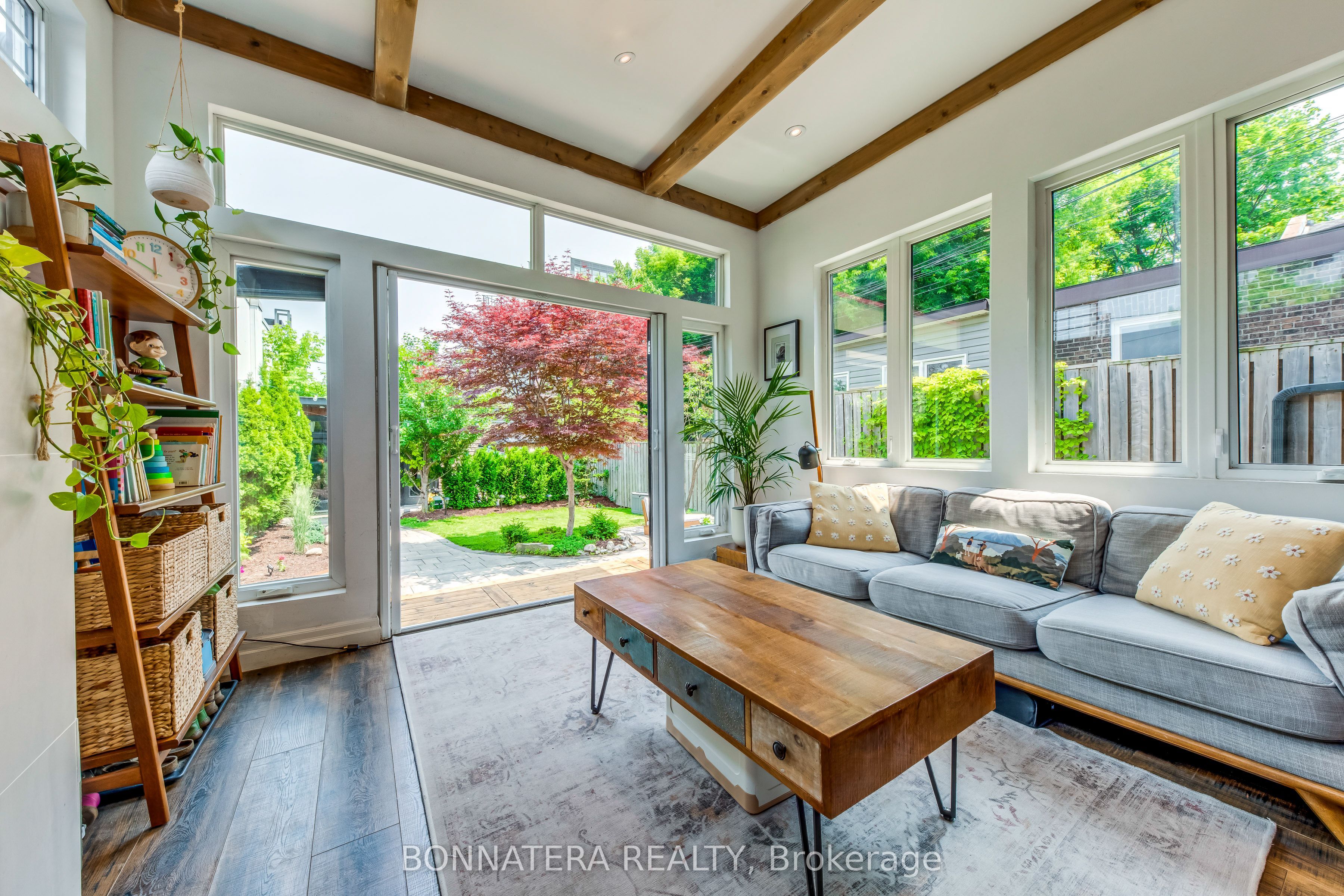 807 Indian Road