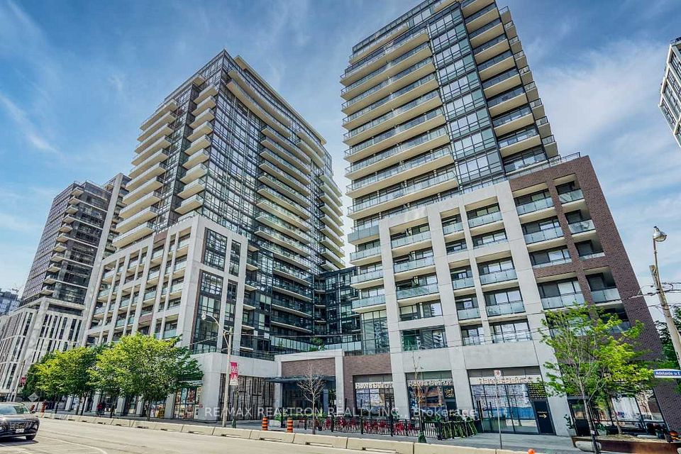 460 Adelaide