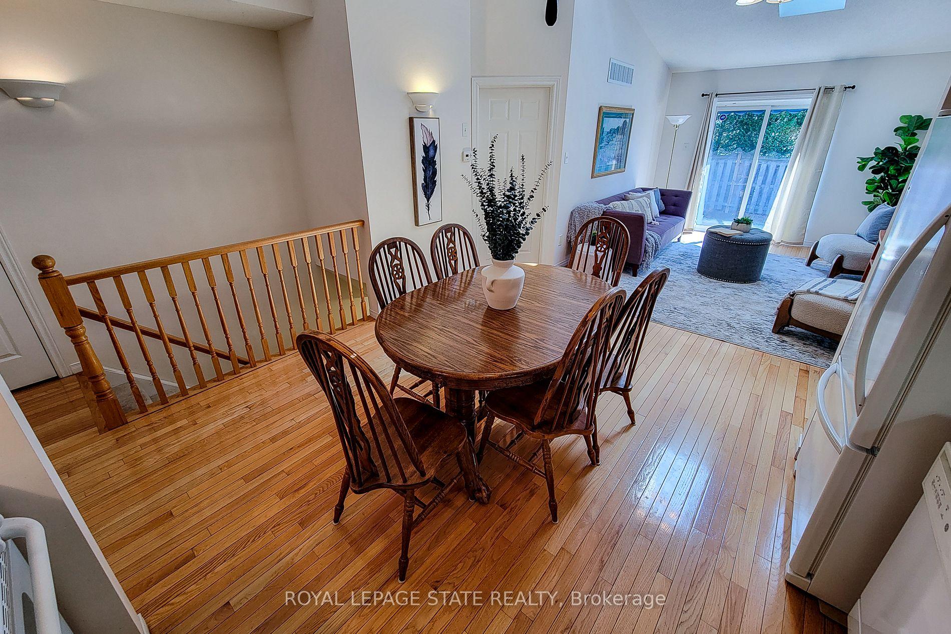 2 Bedrooms Condo at 751 Rymal, Hamilton For sale