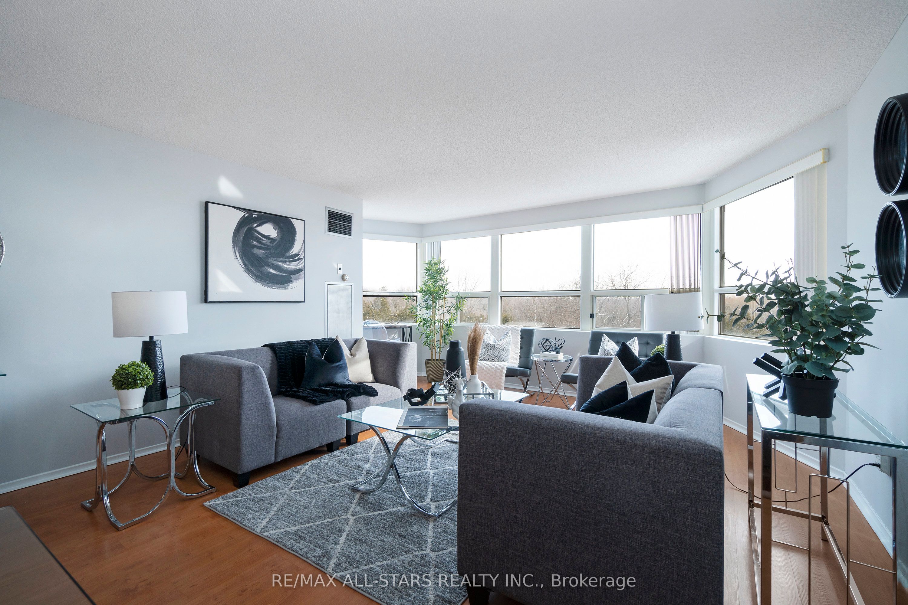 2 Raymerville Drive, #512