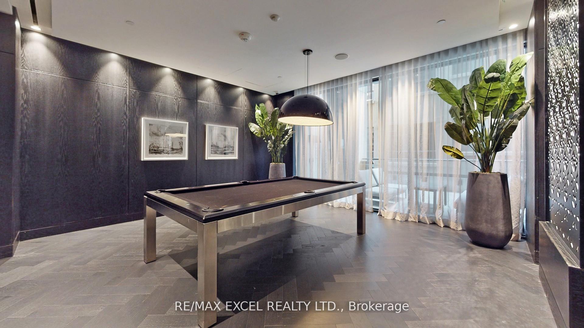 2 Bedrooms Condo at 87 Peter, Toronto For sale