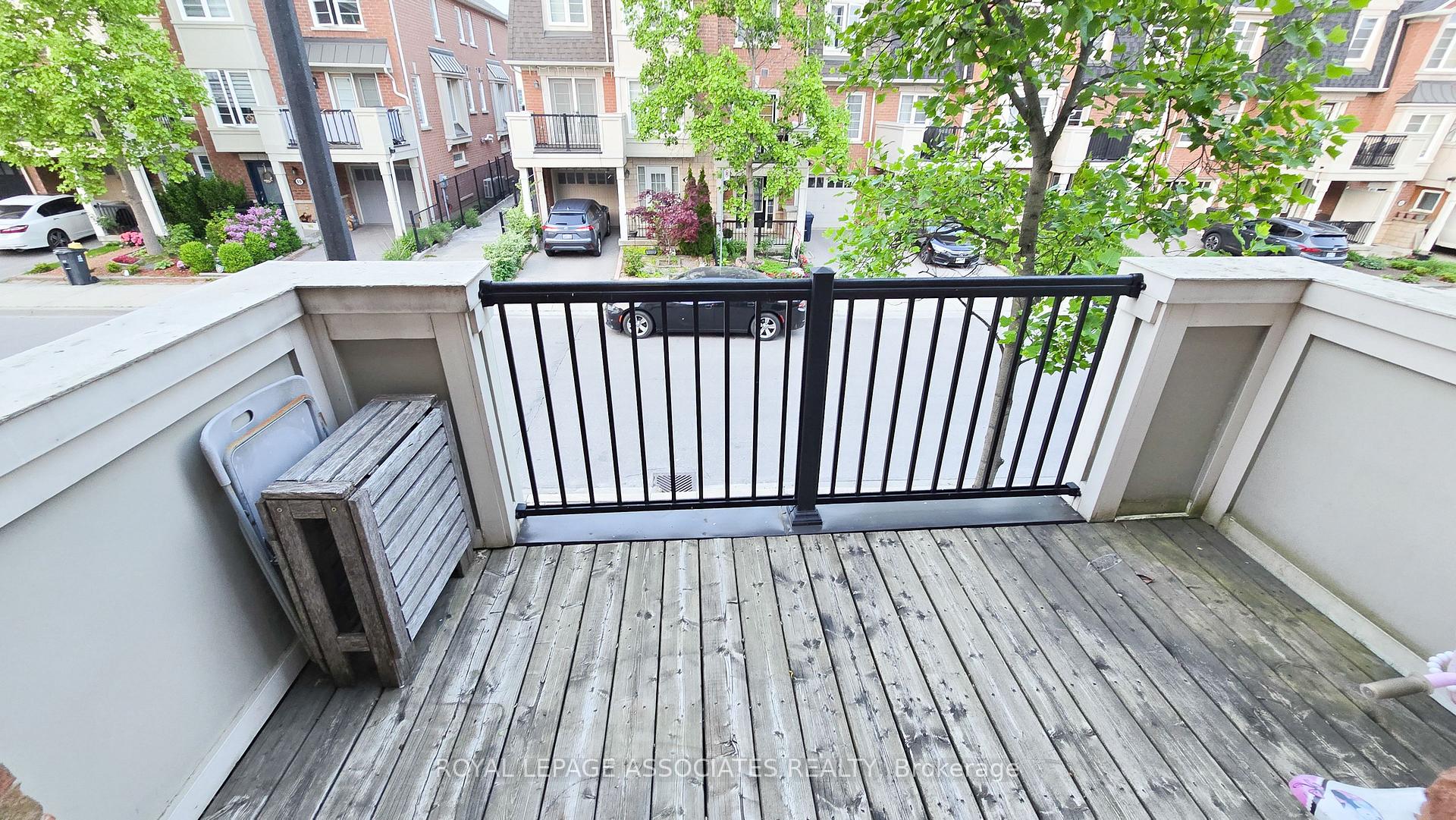 2 Bedrooms Condo at 50 Mendelssohn, Toronto For sale
