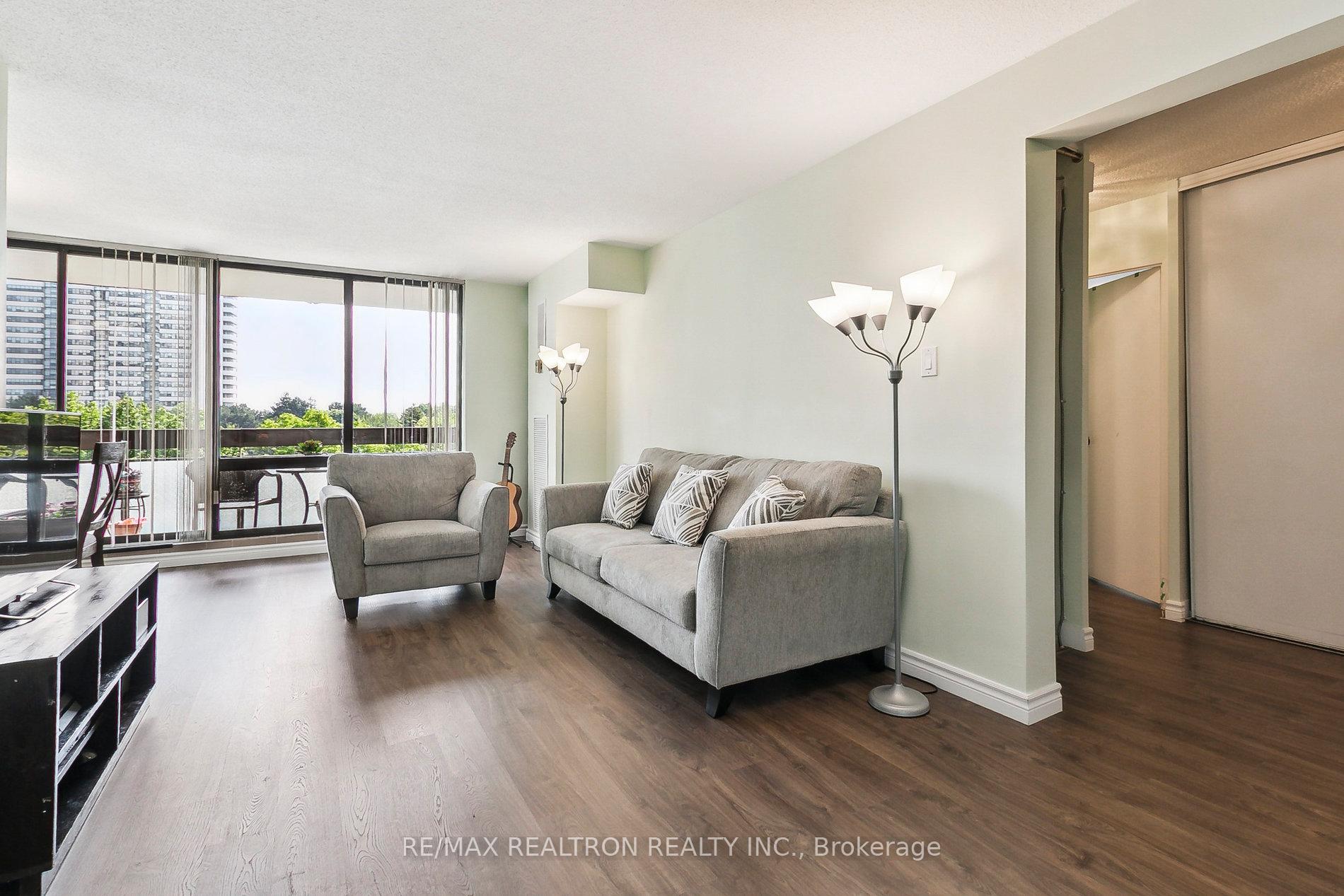 1 Bedroom Condo at 350 Seneca Hill, Toronto For sale