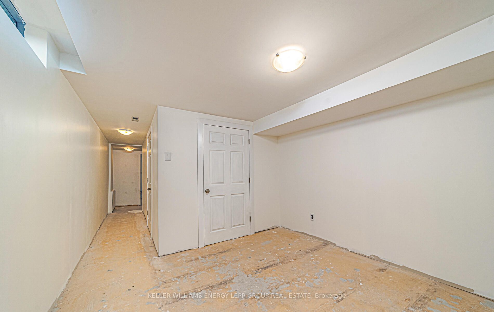8 Hialeah Crescent