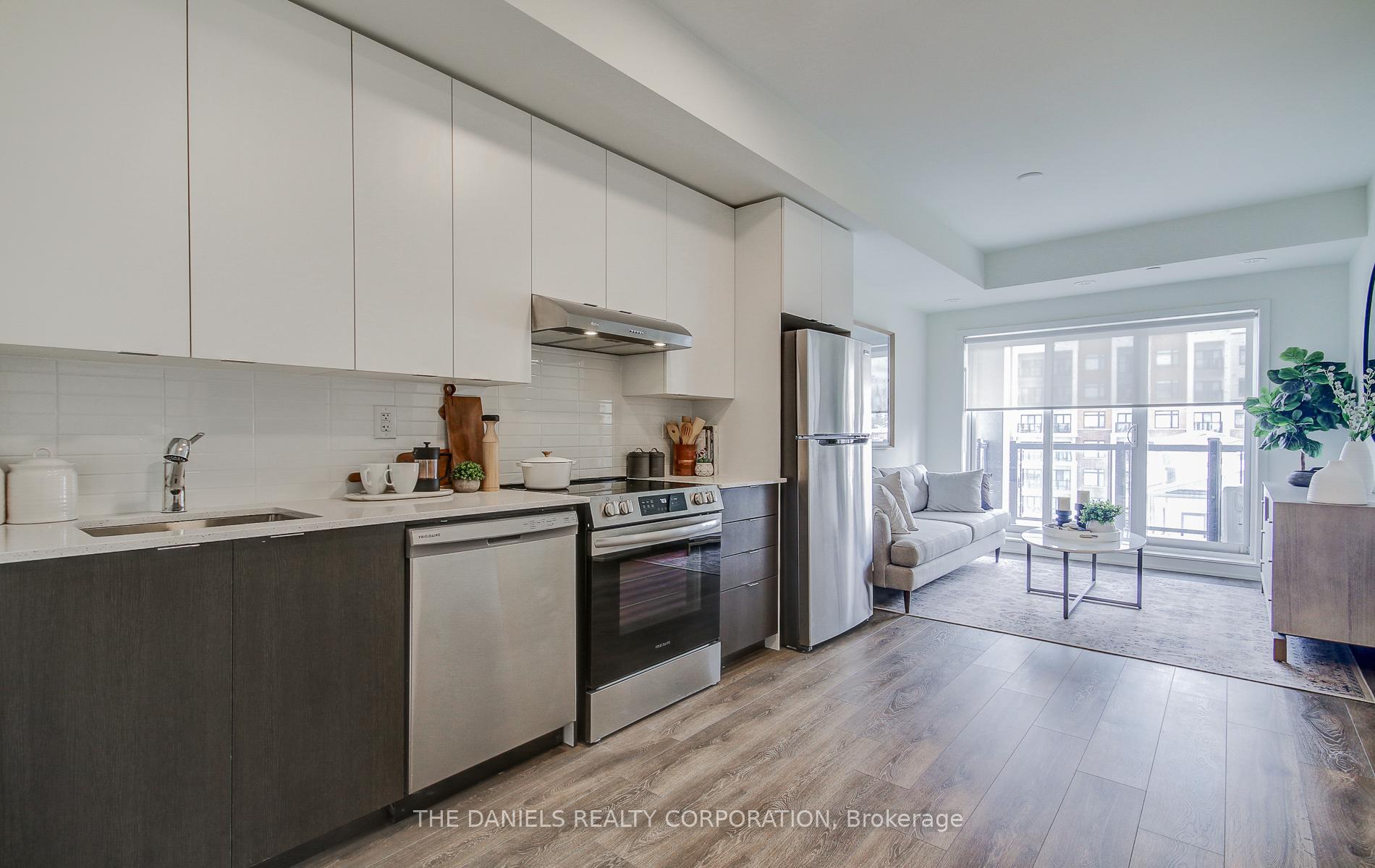 2 Bedrooms Condo at 165 Canon Jackson,  Toronto For sale