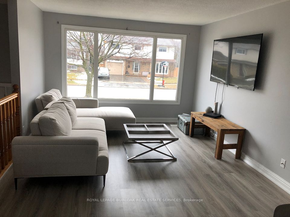 #Main - 3140 Michael Crescent, Burlington, ON L7M 1V4