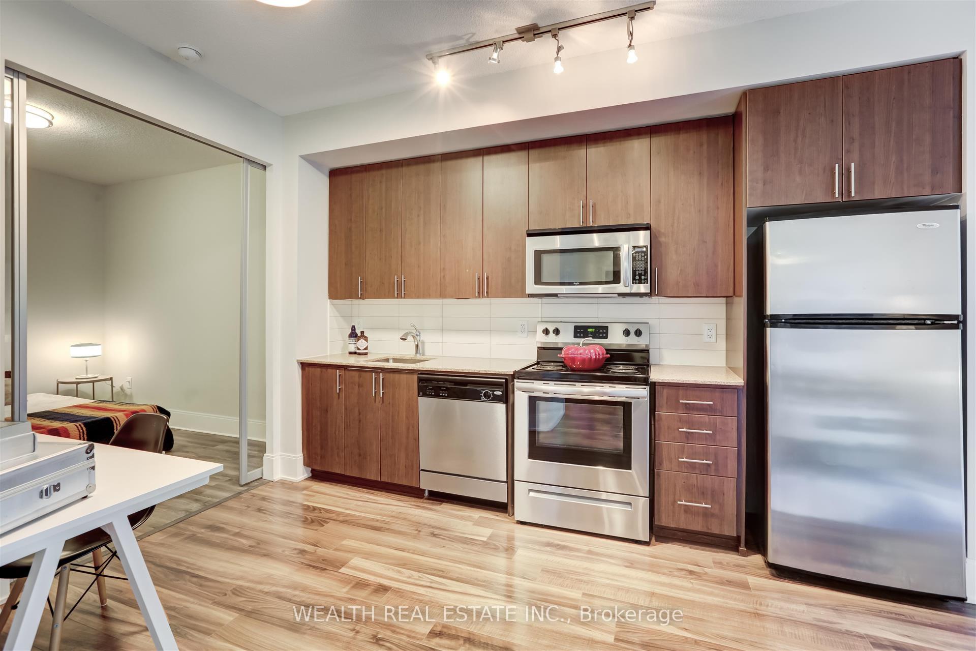 1 Bedroom Condo at 560 Front,  Toronto For sale