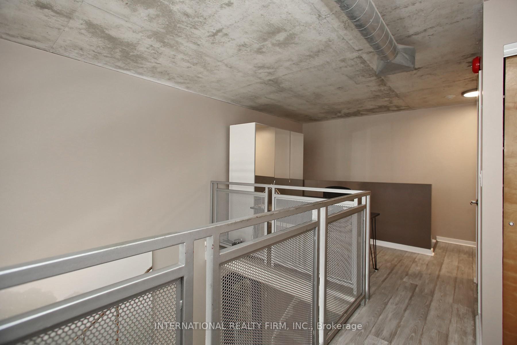 2 Bedrooms Condo at 800 King, Toronto For sale