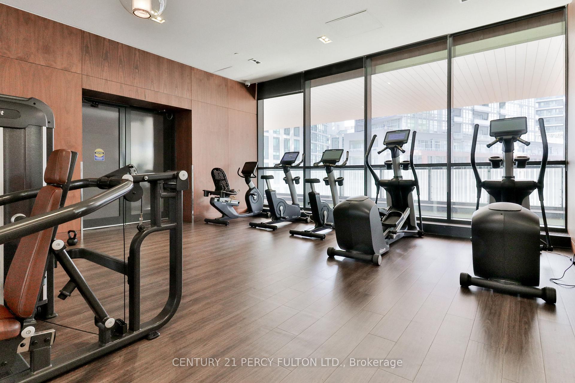 2 Bedrooms Condo at 19 Bathurst,  Toronto For sale