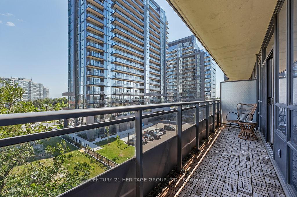 2 Bedrooms Condo at 85 North Park, Vaughan For sale