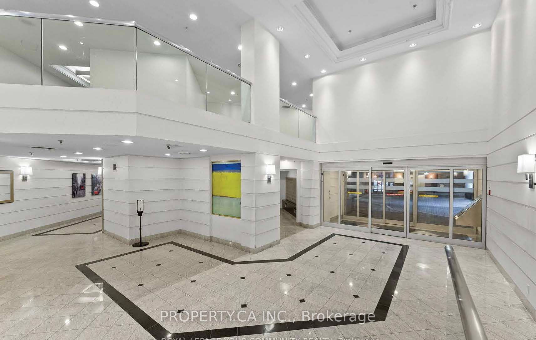 711 Bay Street, #1221