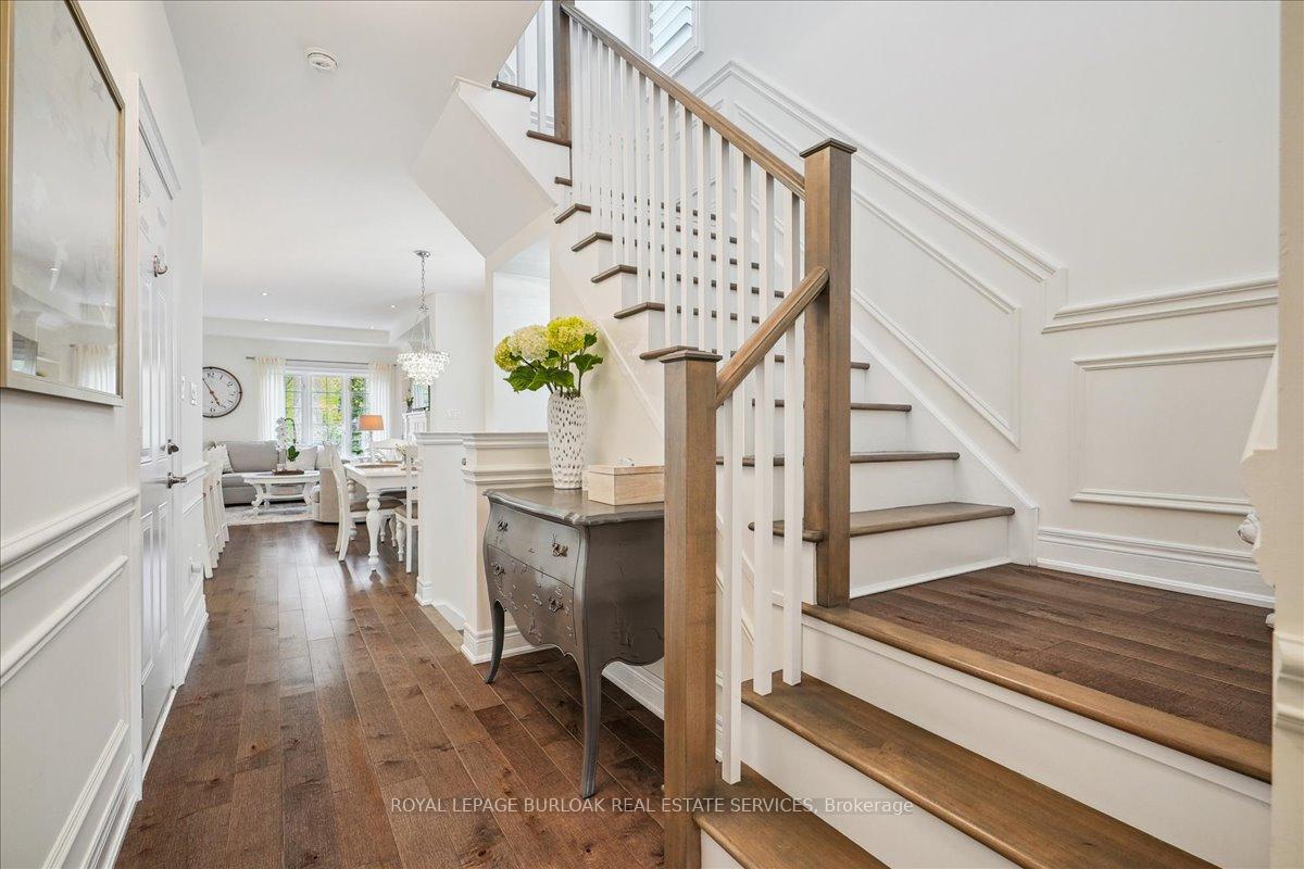 3 Bedrooms Condo at 2086 Ghent, Burlington For sale