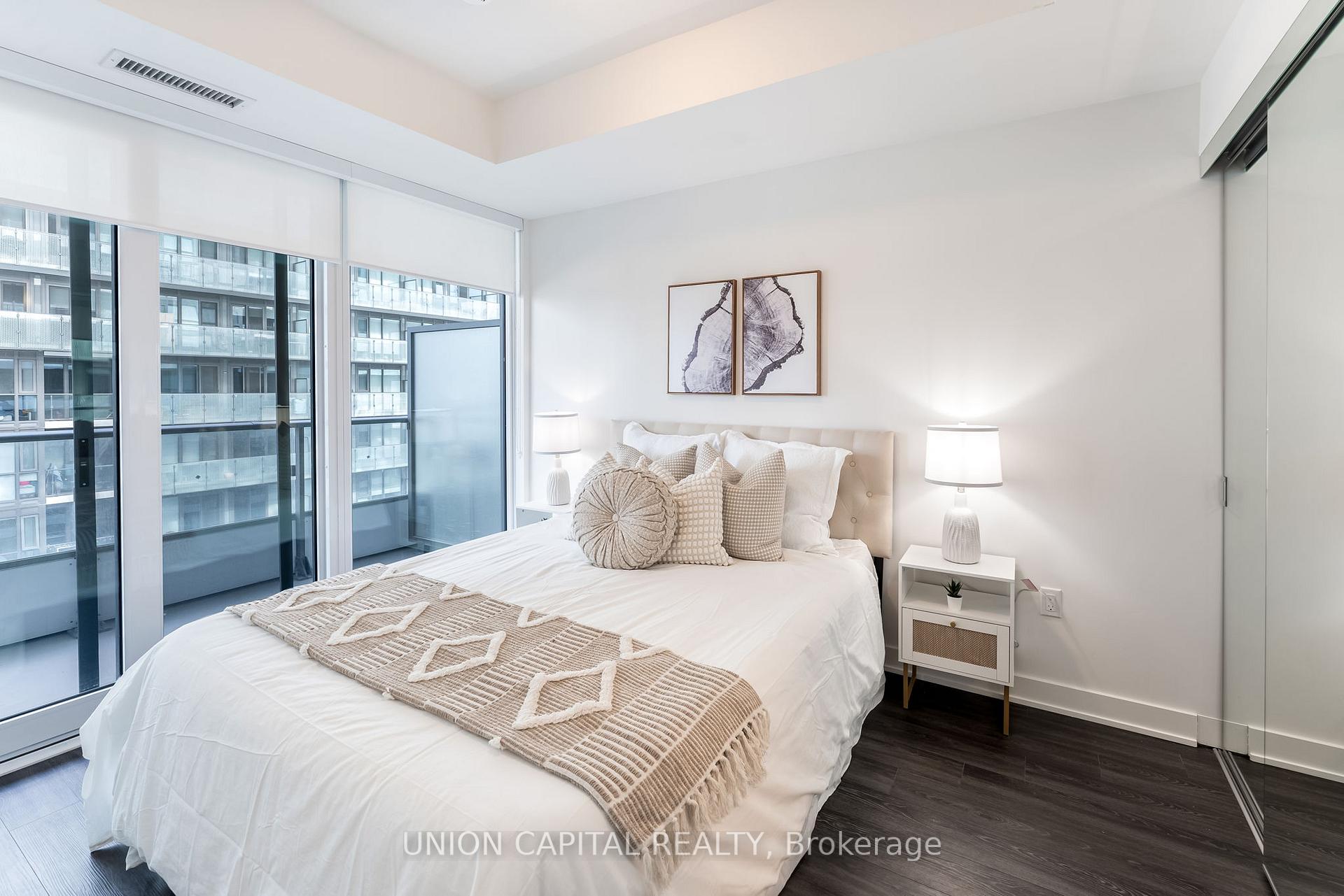 2 Bedrooms Condo at 70 Princess, Toronto For sale