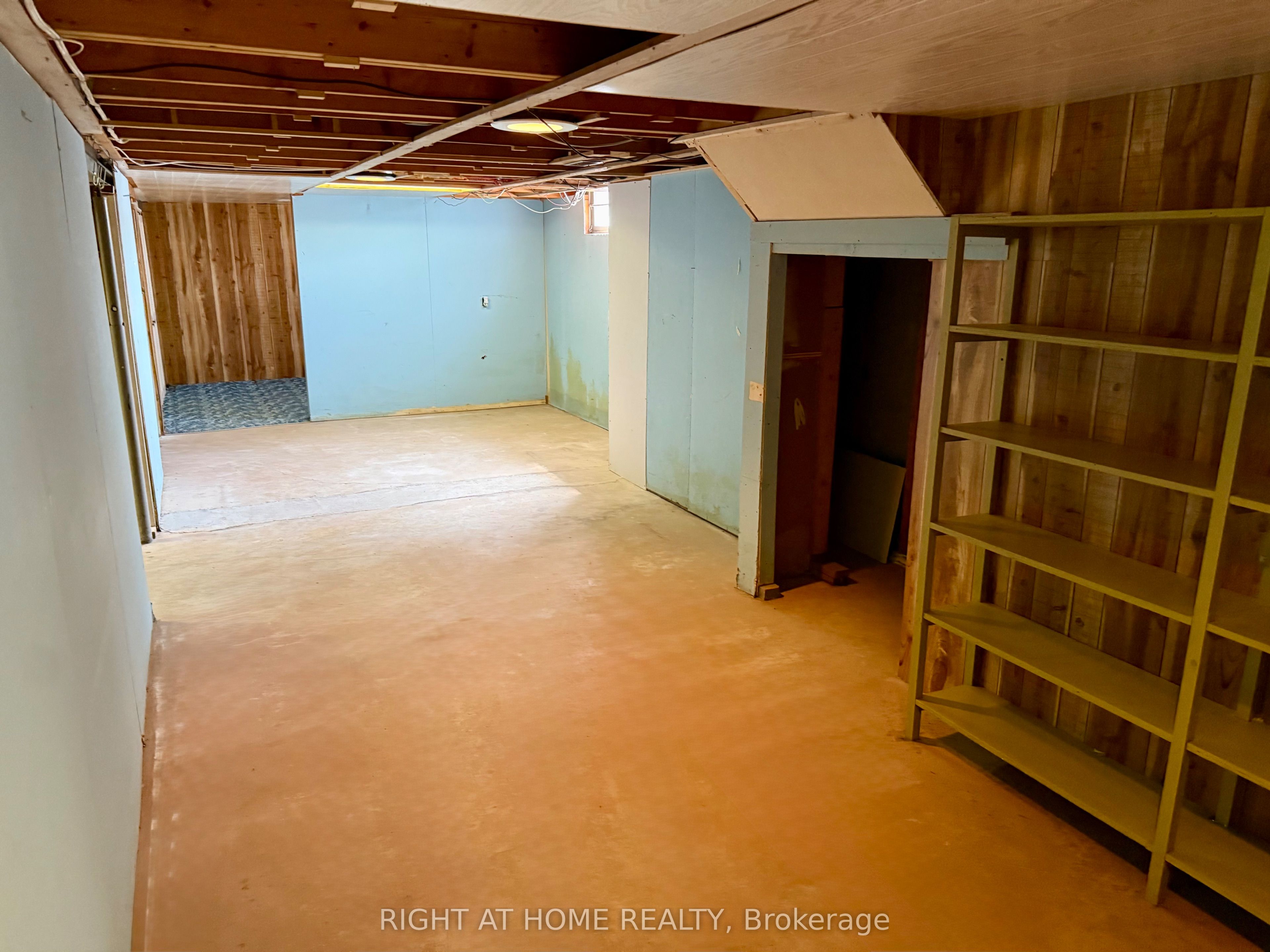 42 Cleadon Drive, CrystalBayRockyPointBayshore, ON K2H 5P3
