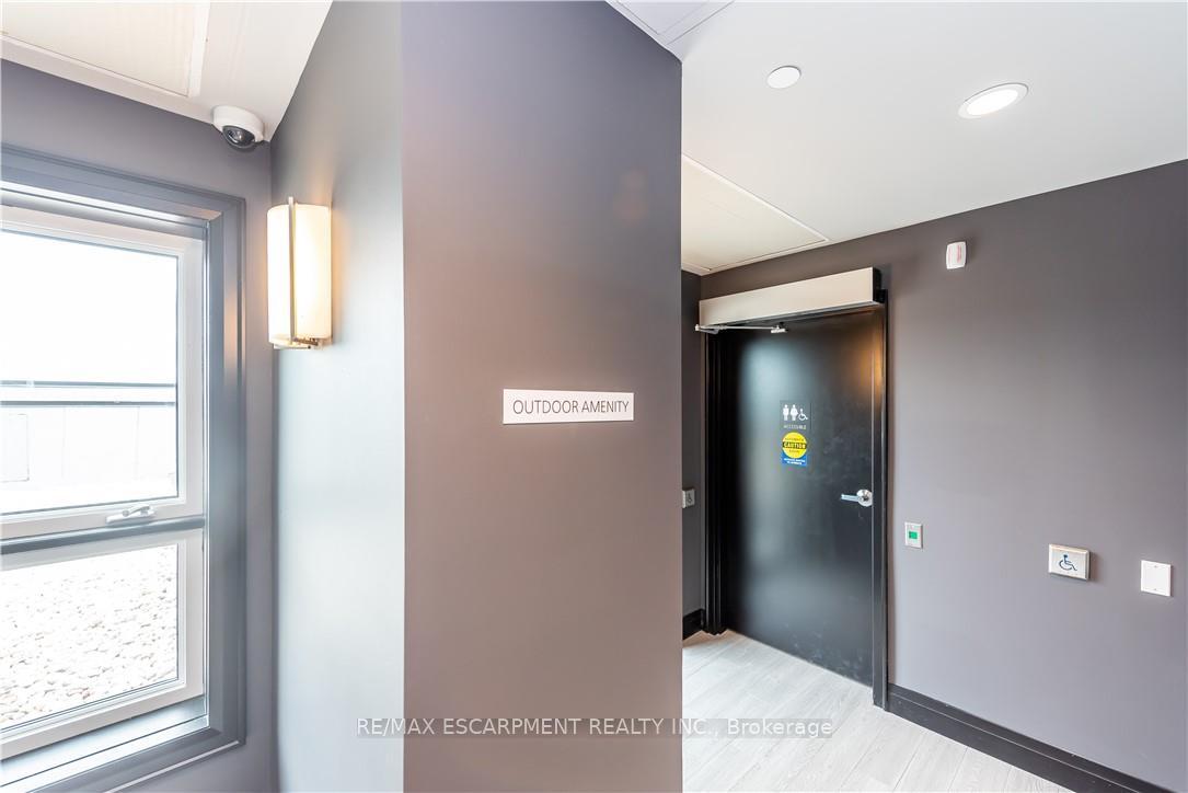 2 Bedrooms Condo at 50 KAITTING, Oakville For sale