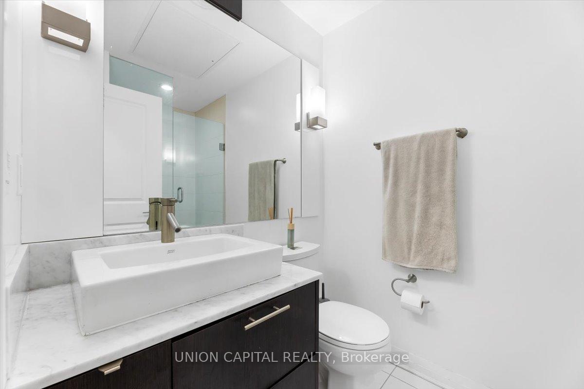 Condo at 8 Mercer, Toronto For sale