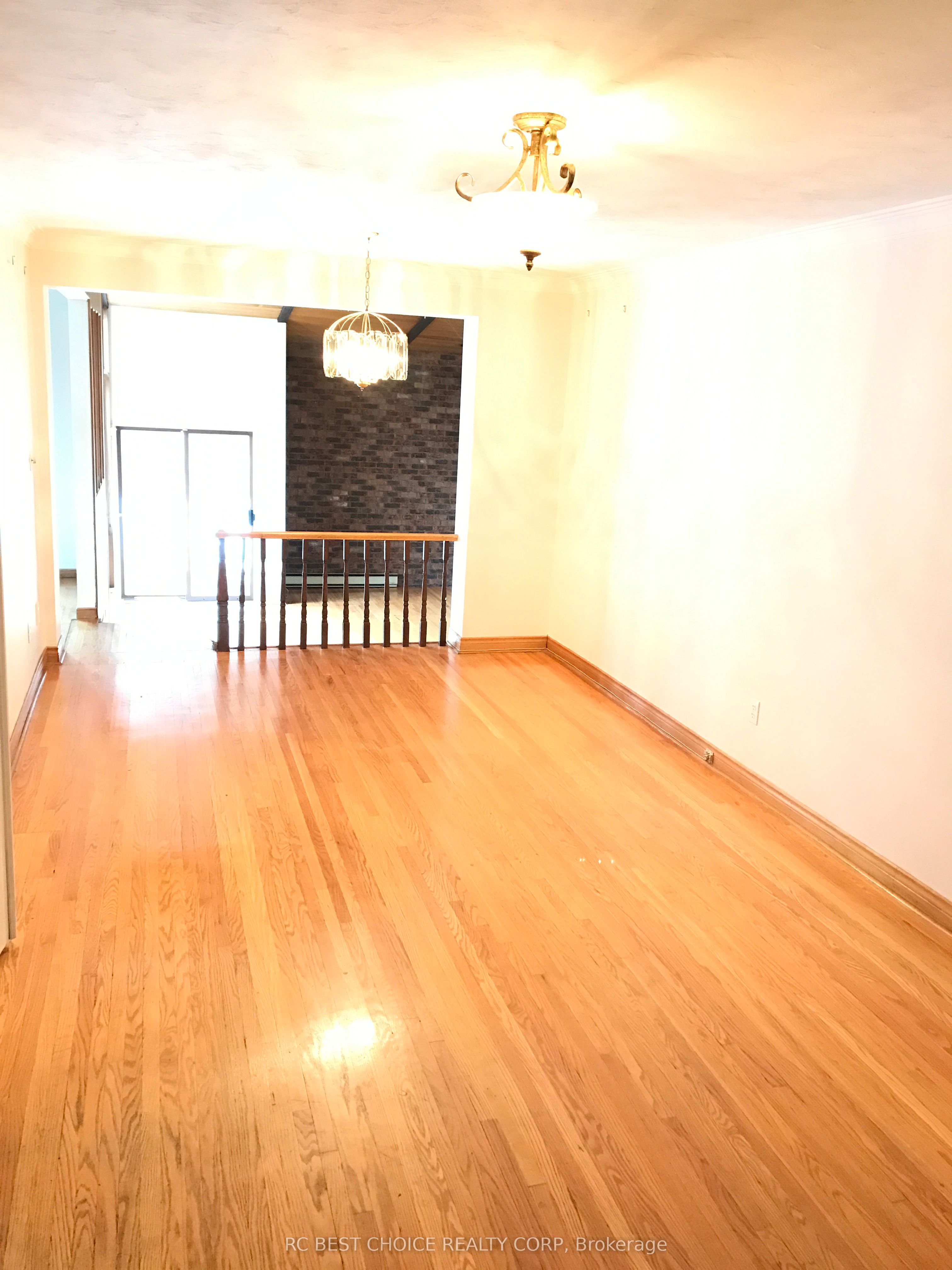 203 Mckee Avenue, Toronto, ON M2N 4C9